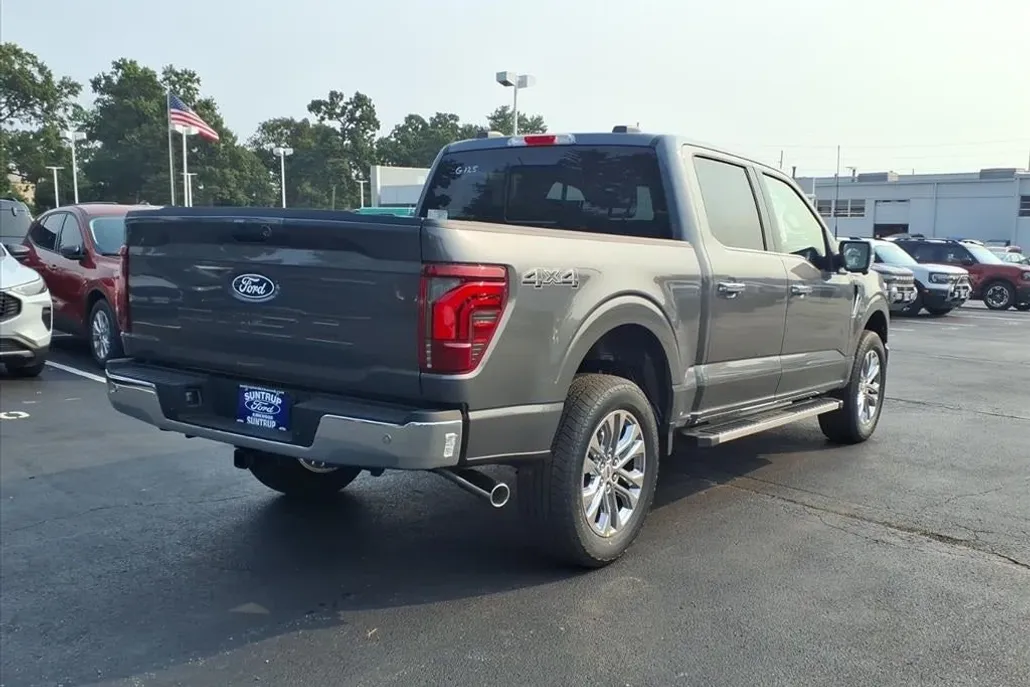 2025 Ford F-150 Lariat photo 1