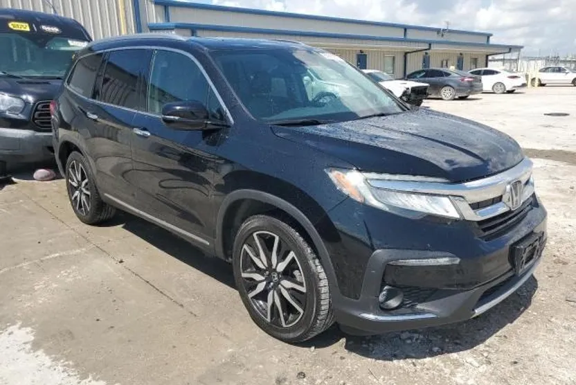 2019 Honda Pilot Touring photo 1