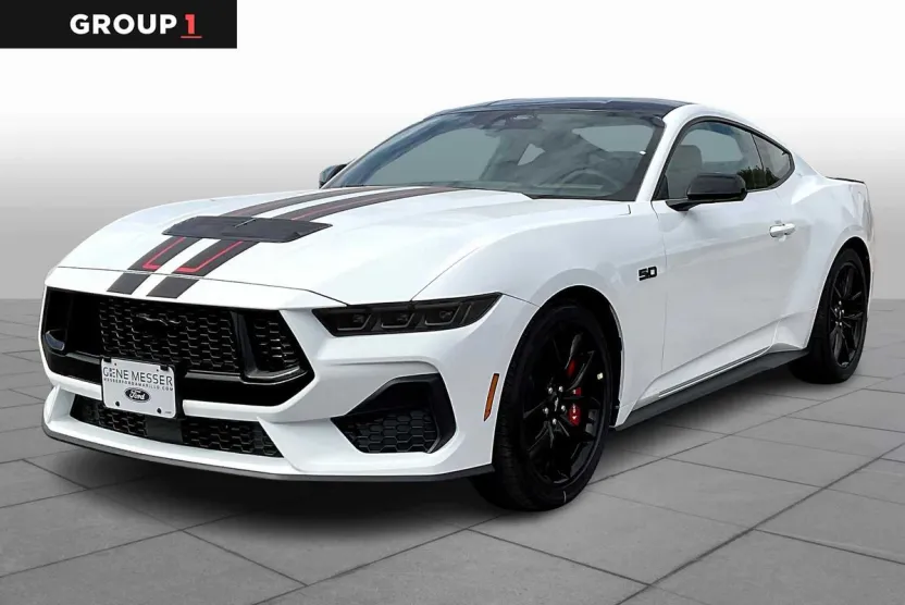 2025 Ford Mustang GT photo 1