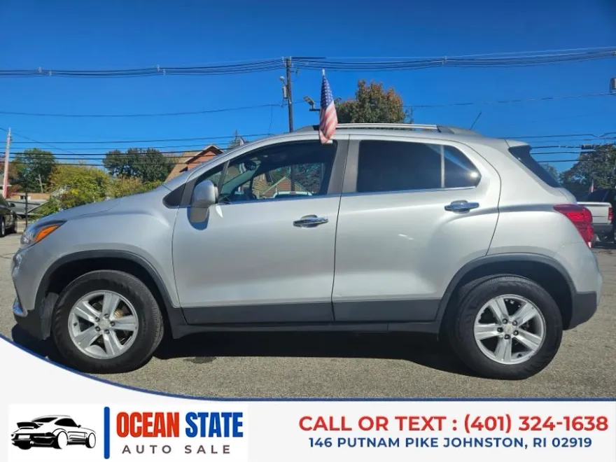 2017 Chevrolet Trax LT photo 1
