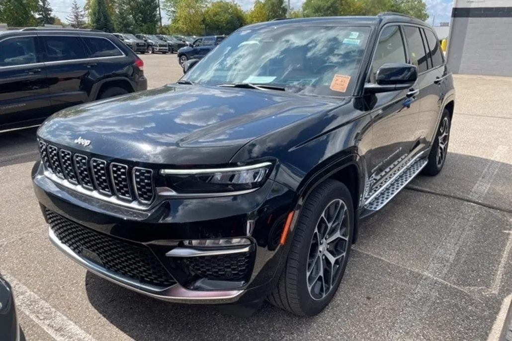 2024 Jeep Grand Cherokee Summit Reserve photo 1