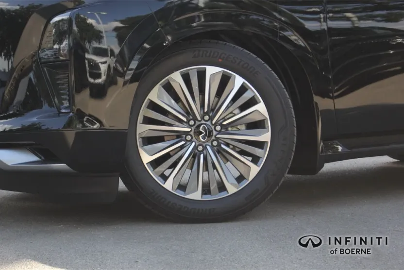 2026 Infiniti QX80 Luxe photo 1