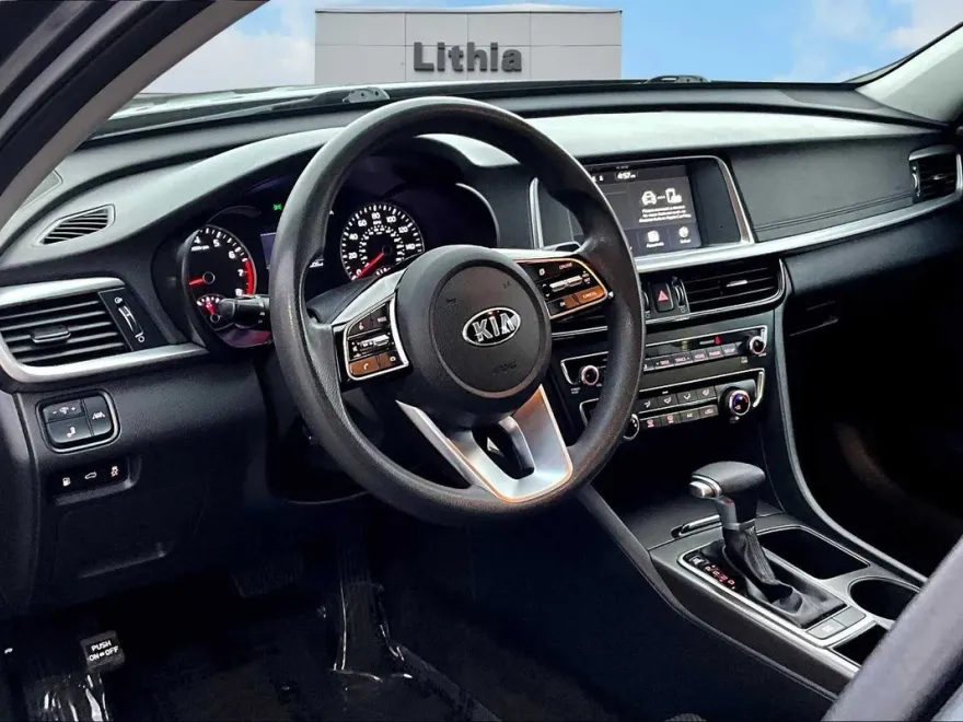 2019 Kia Optima LX photo 1