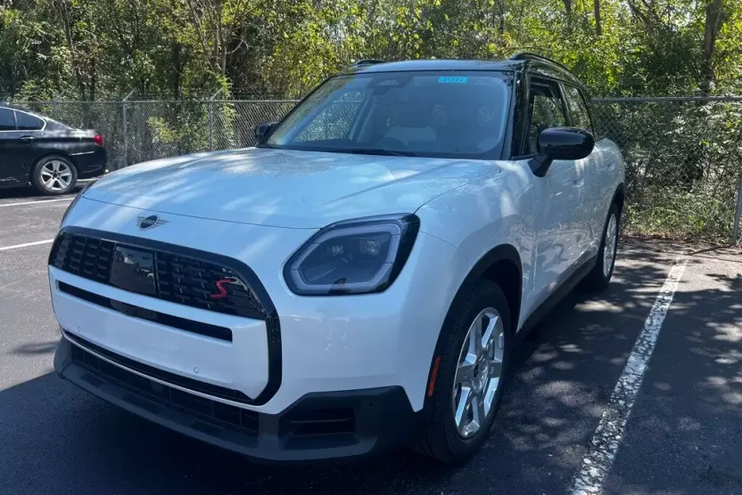 2025 Mini Countryman S ALL4 photo 1