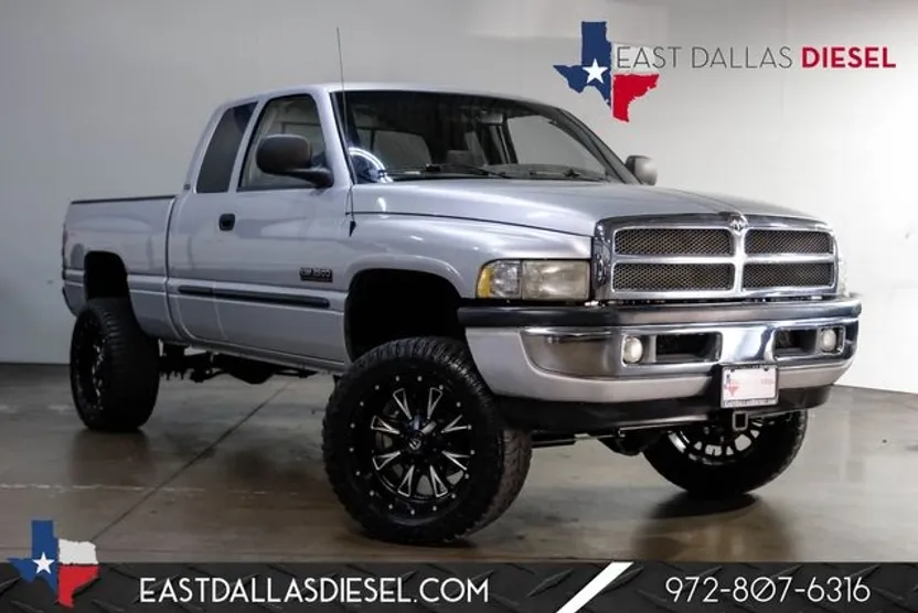 2001 Dodge Ram SLT photo 1