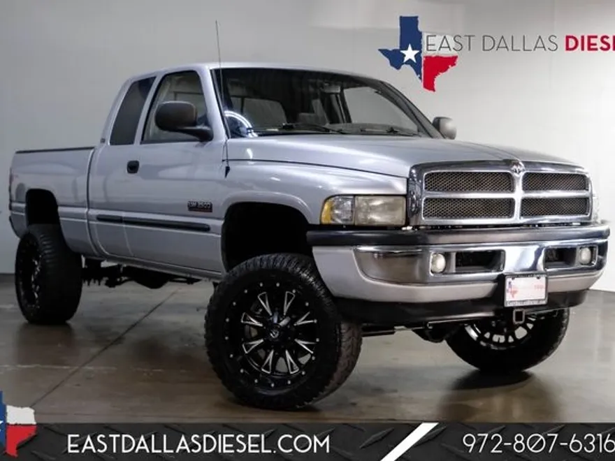 2001 Dodge Ram SLT photo 1