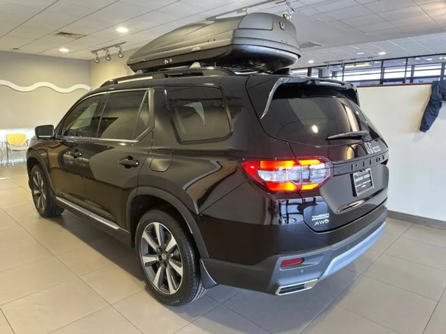 2025 Honda Pilot Elite photo 1