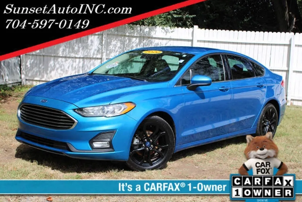 2020 Ford Fusion SE photo 1