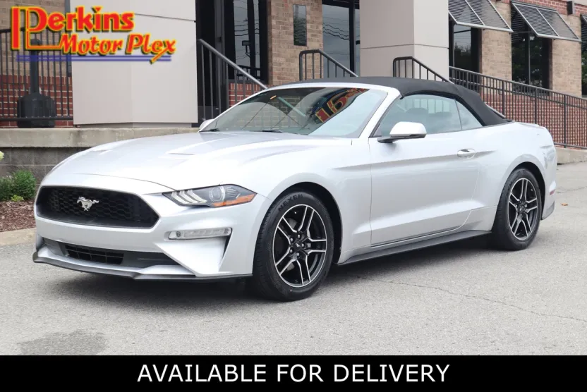 2018 Ford Mustang Convertible photo 1