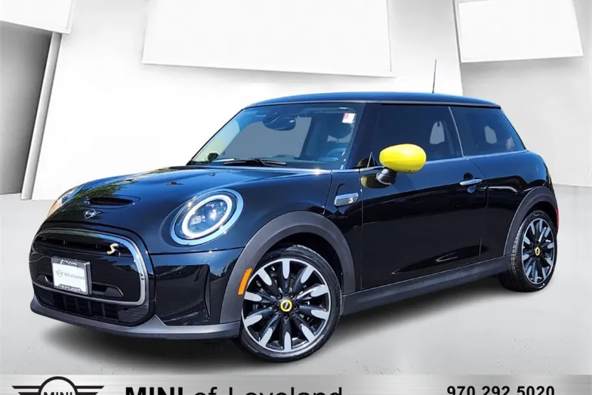 2024 Mini Cooper 2 Door Hardtop SE photo 1