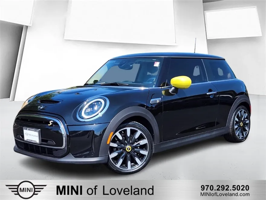 2024 Mini Cooper 2 Door Hardtop SE photo 1
