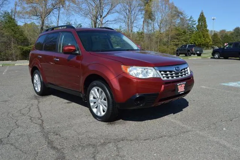 2011 Subaru Forester 2.5X Premium photo 1
