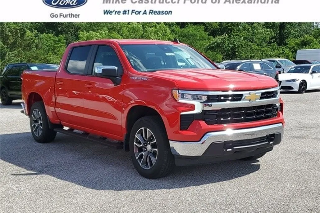 2022 Chevrolet Silverado 1500 LT photo 1