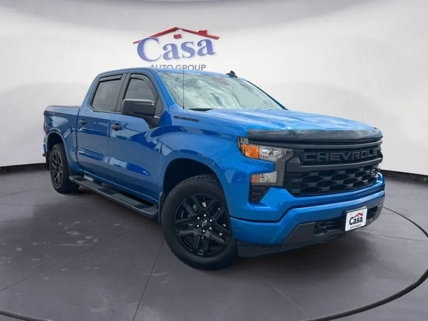2023 Chevrolet Silverado 1500 Custom photo 1