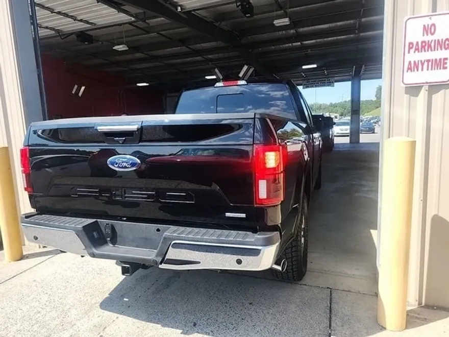 2018 Ford F-150 Lariat photo 1