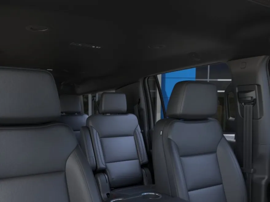 2025 Chevrolet Suburban LT photo 1