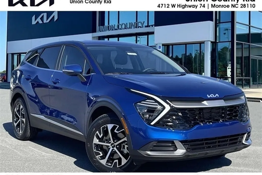 2025 Kia Sportage EX photo 1