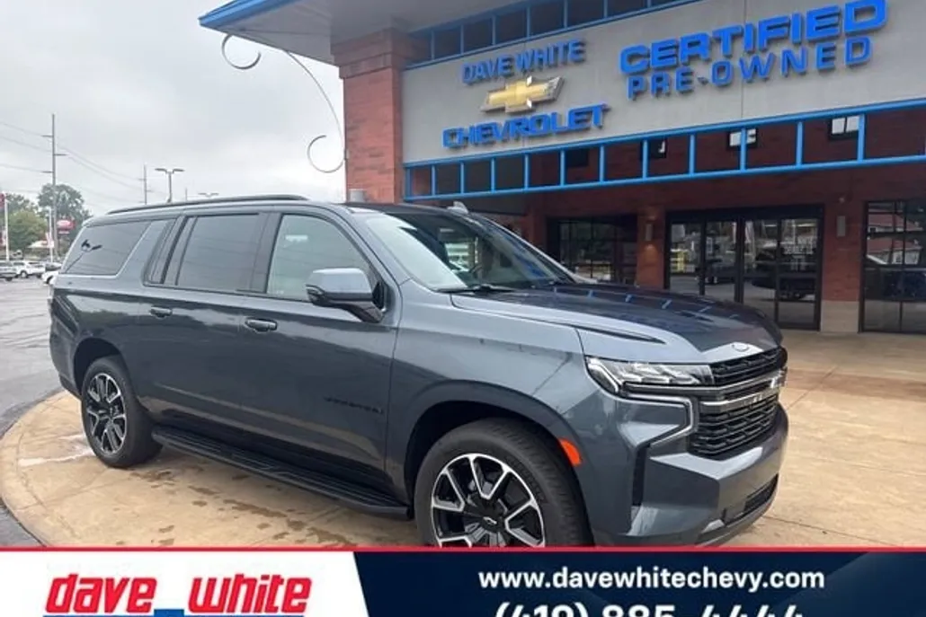 2021 Chevrolet Suburban RST photo 1