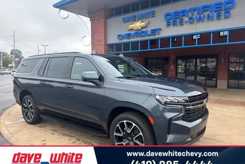 2021 Chevrolet Suburban RST photo 1