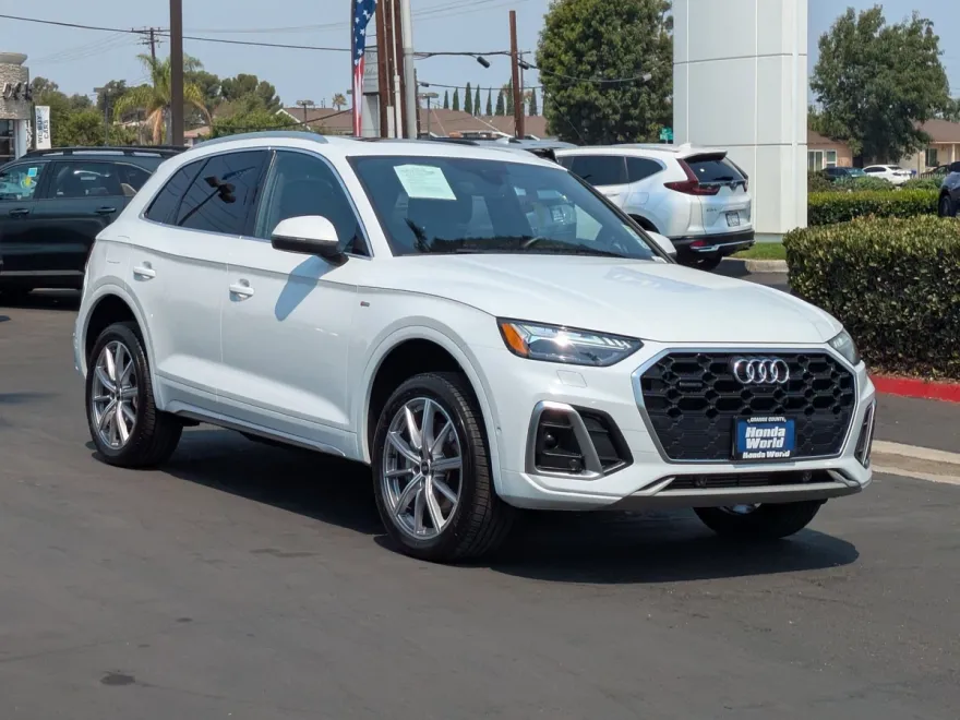 2021 Audi Q5 Premium Prestige photo 1