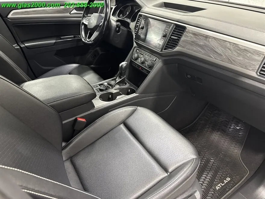 2020 Volkswagen Atlas Cross Sport photo 1