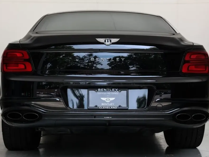 2023 Bentley Flying Spur S photo 1
