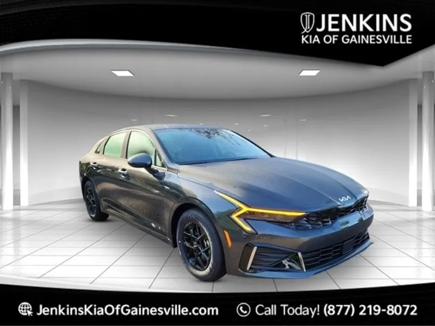 2025 Kia K5 LXS photo 1