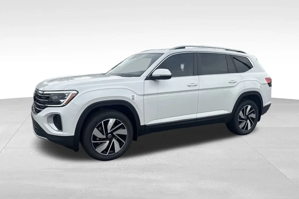 2025 Volkswagen Atlas SEL photo 1