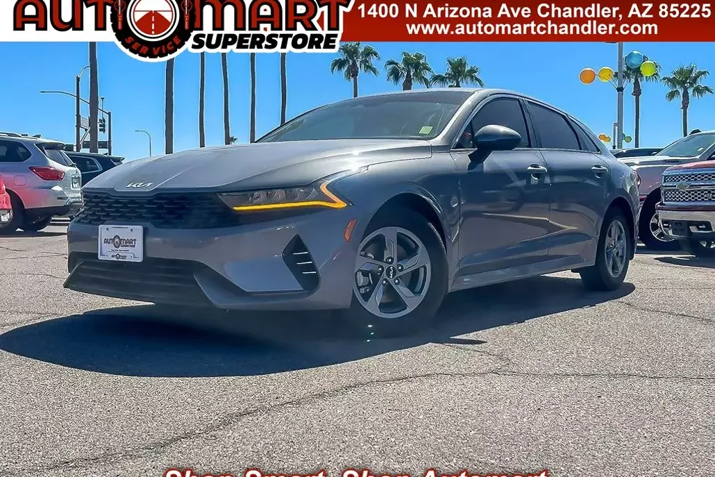 2022 Kia K5 LXS photo 1