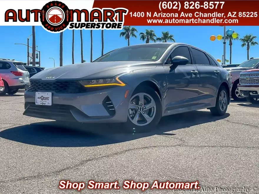 2022 Kia K5 LXS photo 1