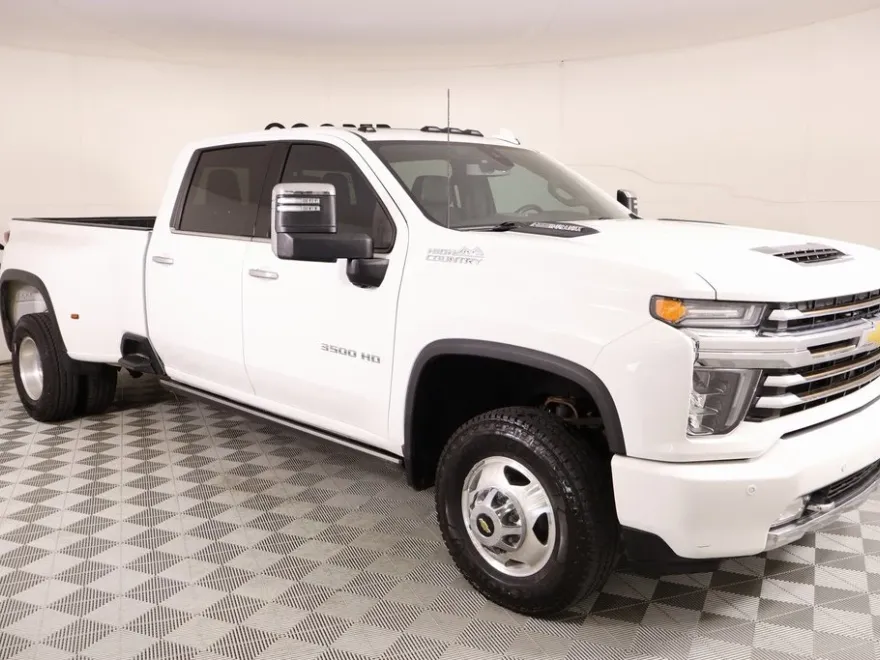 2022 Chevrolet Silverado 3500HD High Country photo 1