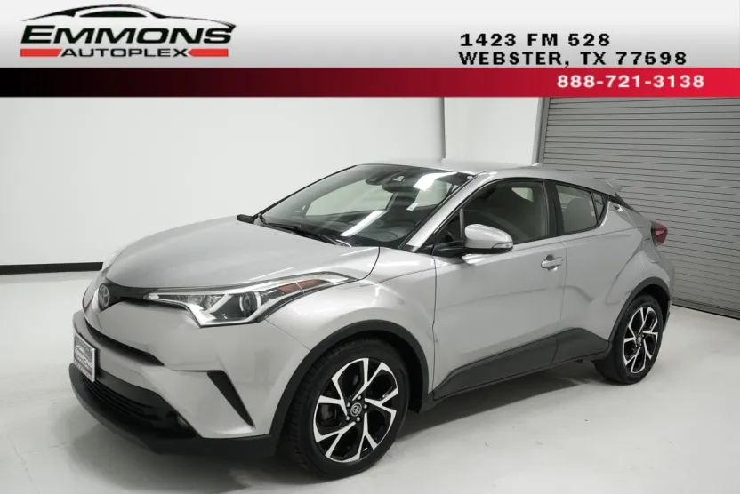 2018 Toyota C-HR XLE photo 1