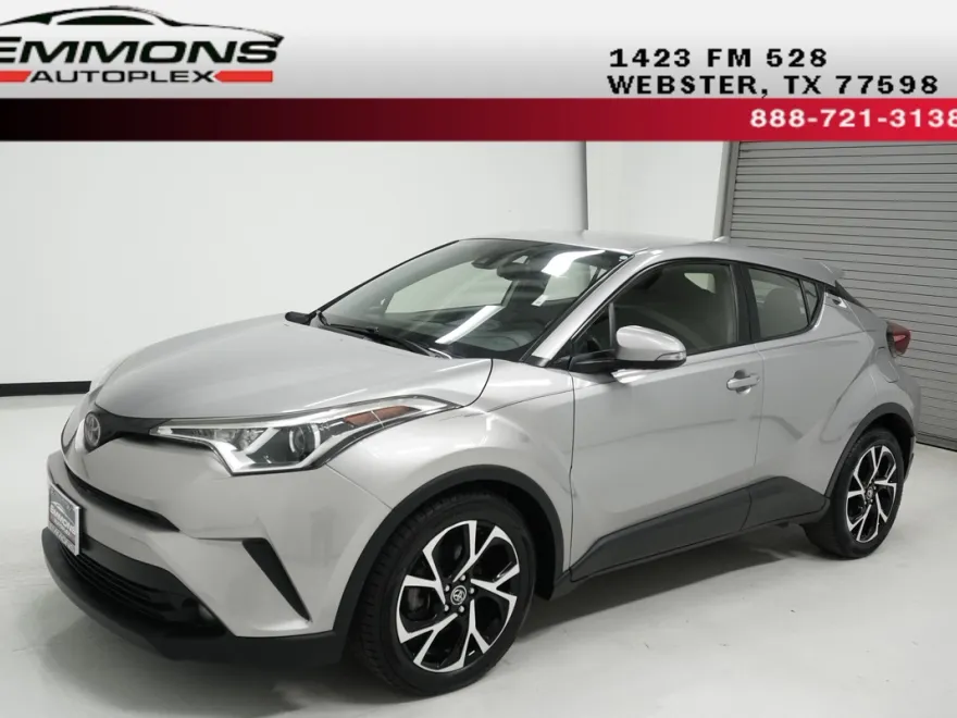 2018 Toyota C-HR XLE photo 1