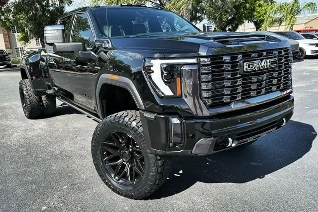 2024 Gmc Sierra HD Denali Ultimate photo 1