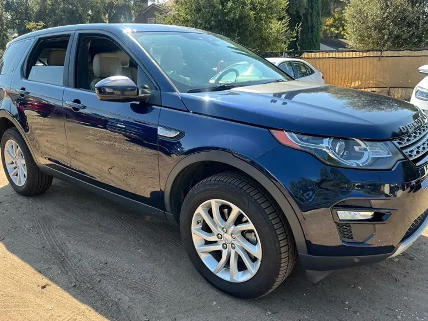 2016 Land Rover Discovery Sport HSE photo 1