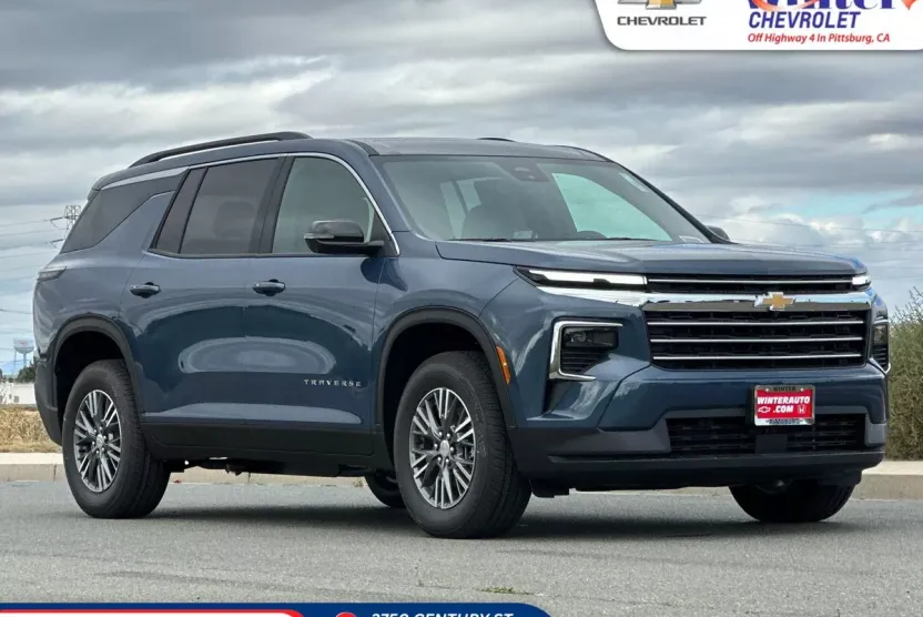 2026 Chevrolet Traverse photo 1
