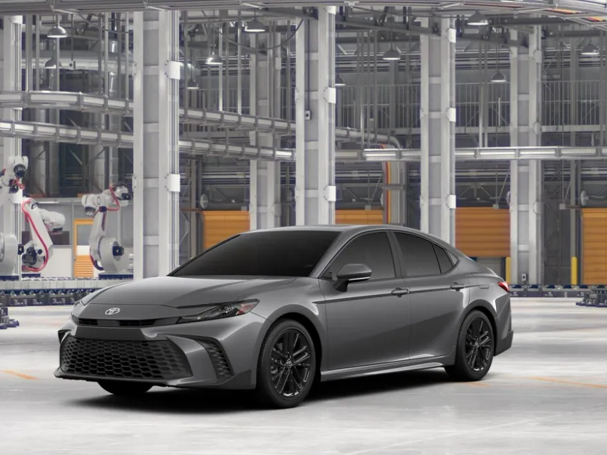 2026 Toyota Camry SE photo 1