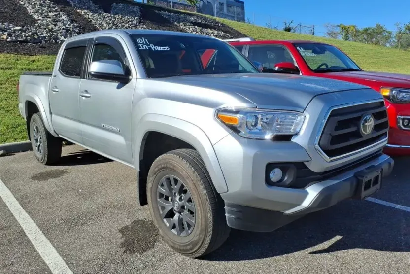 2023 Toyota Tacoma SR5 photo 1