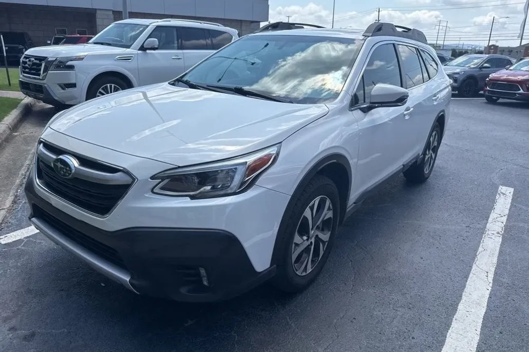 2020 Subaru Outback Limited photo 1