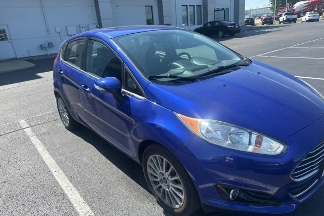 2014 Ford Fiesta Titanium photo 1