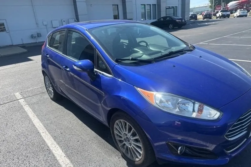 2014 Ford Fiesta Titanium photo 1