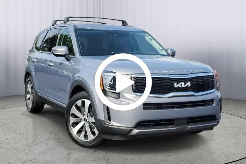 2022 Kia Telluride S photo 1