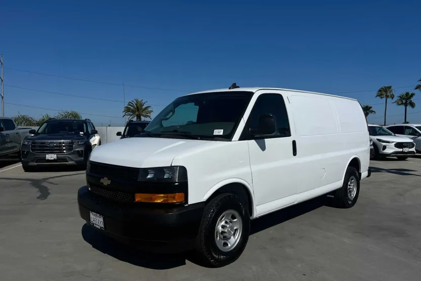 2020 Chevrolet Express 2500 Cargo photo 1