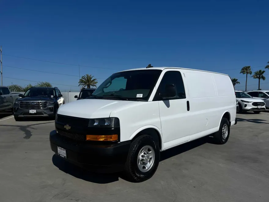 2020 Chevrolet Express 2500 Cargo photo 1