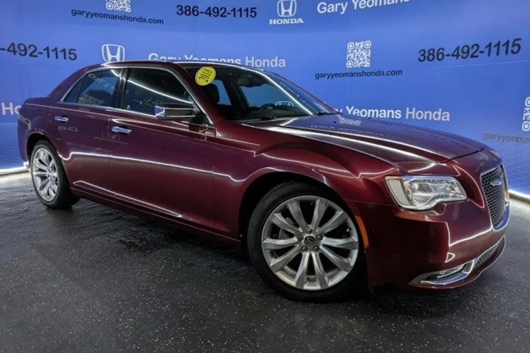 2018 Chrysler 300 Limited photo 1