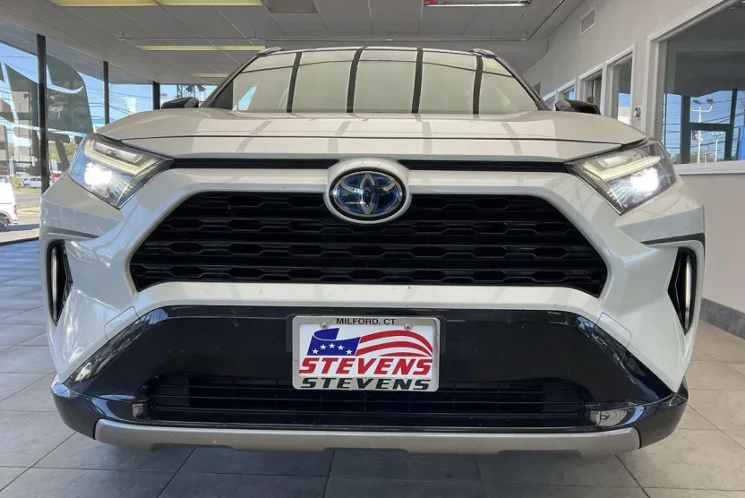 2022 Toyota RAV4 Hybrid XSE photo 1