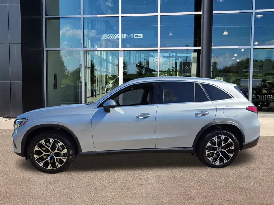 2026 Mercedes Benz GLC 350e 4MATIC photo 2