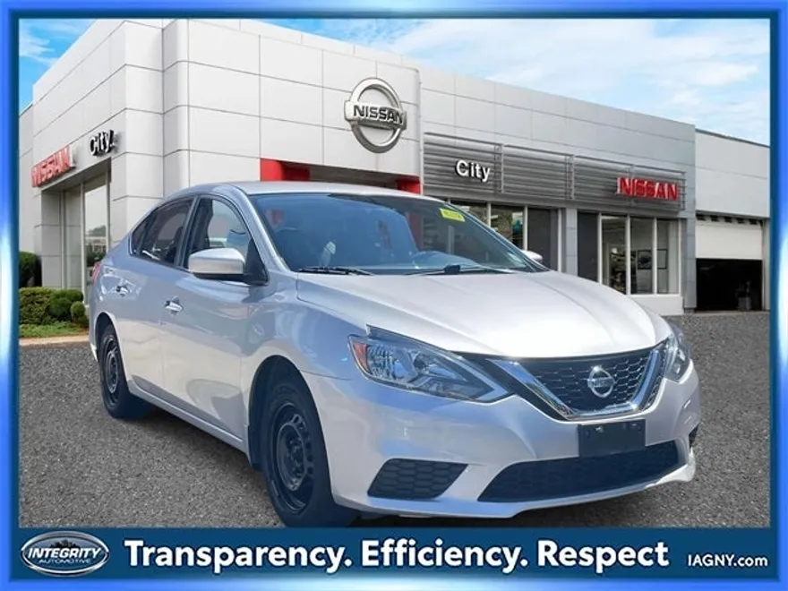 2016 Nissan Sentra S photo 1