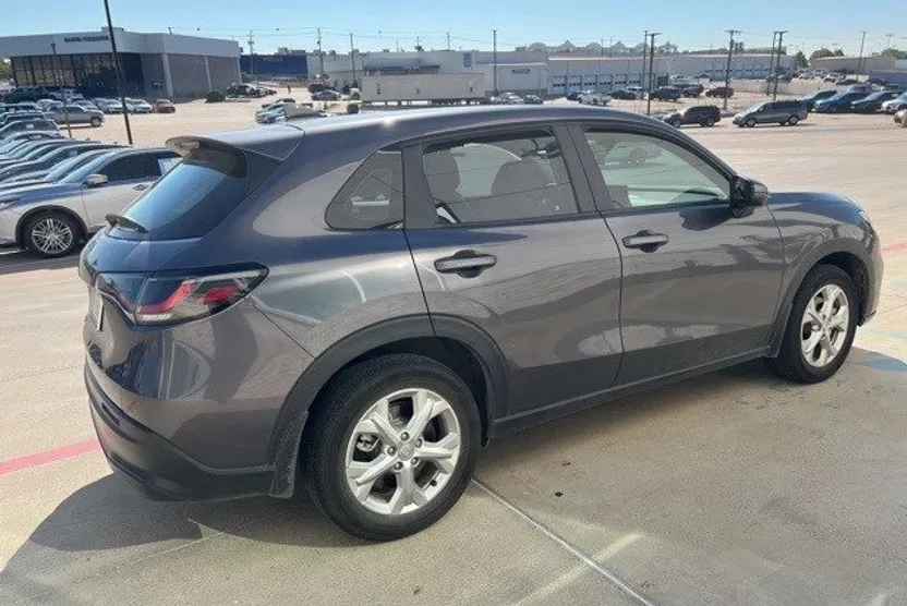 2023 Honda HR-V LX 2WD photo 1