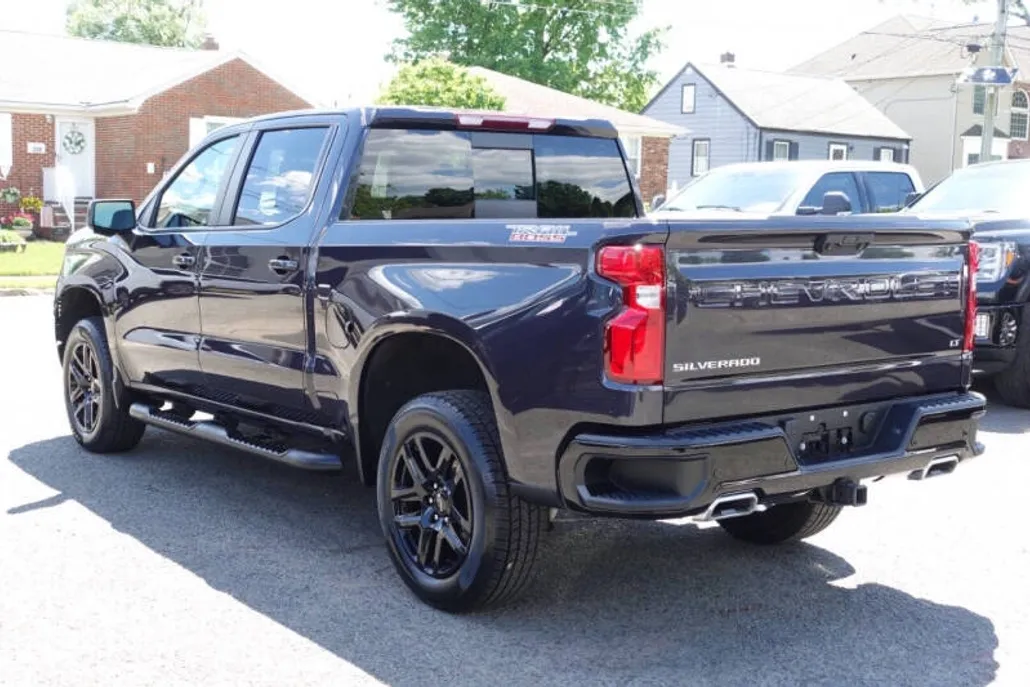 2022 Chevrolet Silverado 1500 LT Trail Boss photo 1